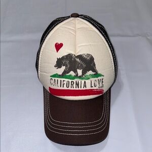 Billabong California Love Bear Snapback
Cap Gray Mesh Trucker Hat